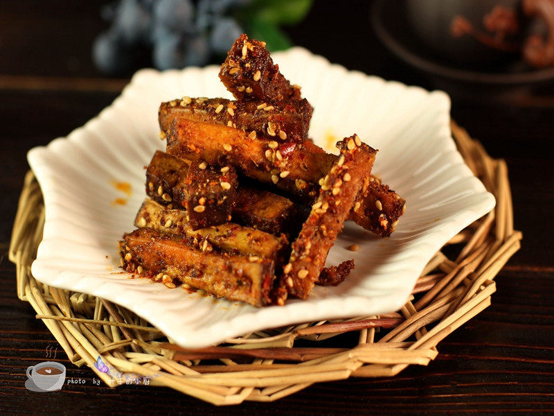 宜下酒宜零食美味菜肴--孜然麻辣香干的做法