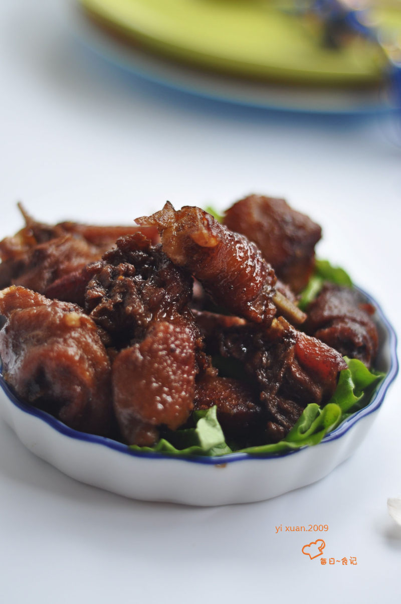 电饭煲油焖芋头鸡的做法