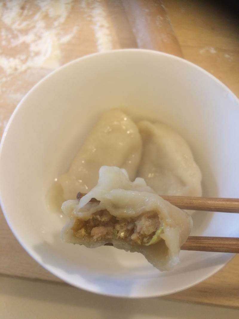 白菜猪肉水饺的做法