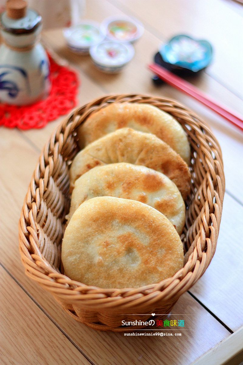 羊肉鸡肉完美结合---洋葱鲜肉饼的做法