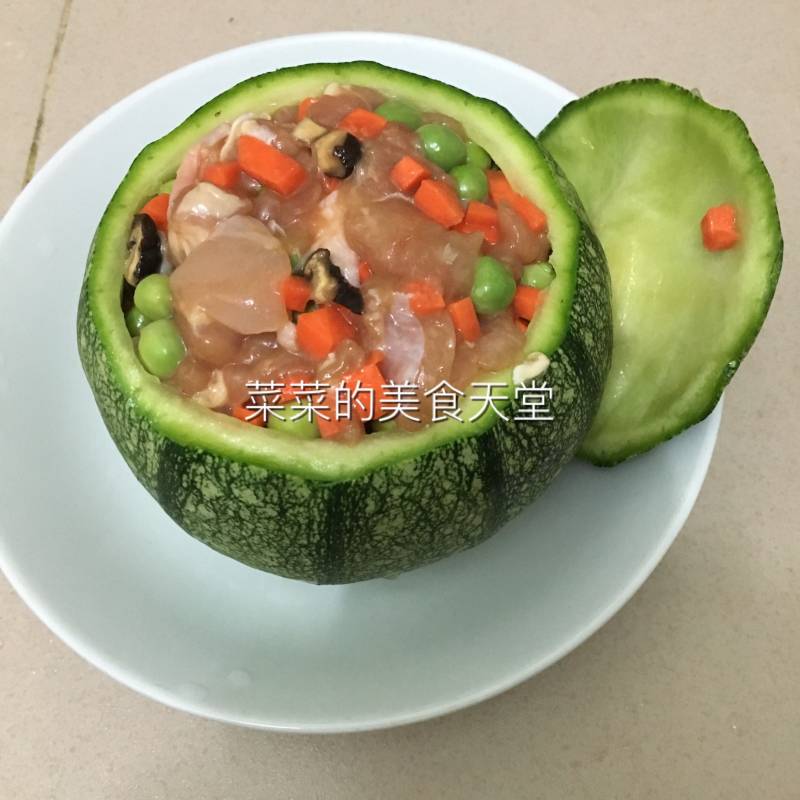 胡萝卜香菇豌豆鸡腿肉南瓜盅的做法