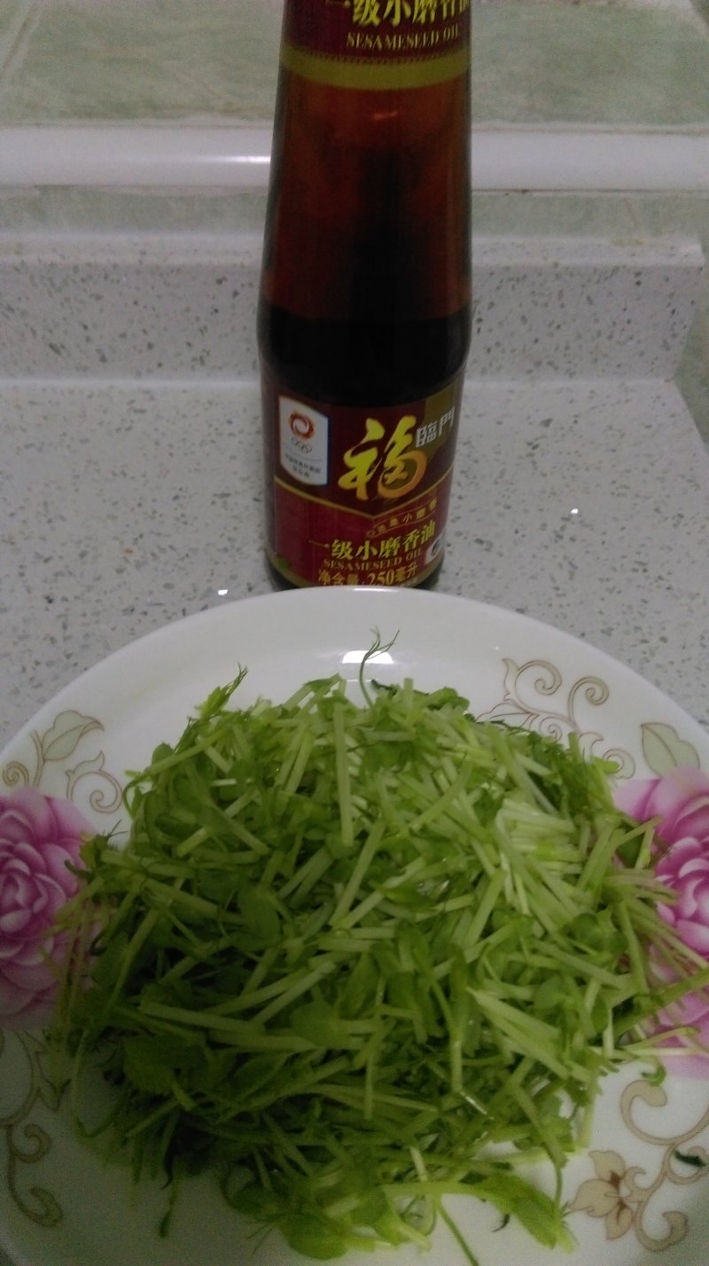 凉拌菀豆苗的做法