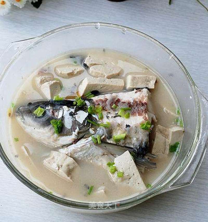 魚頭燉豆腐的做法