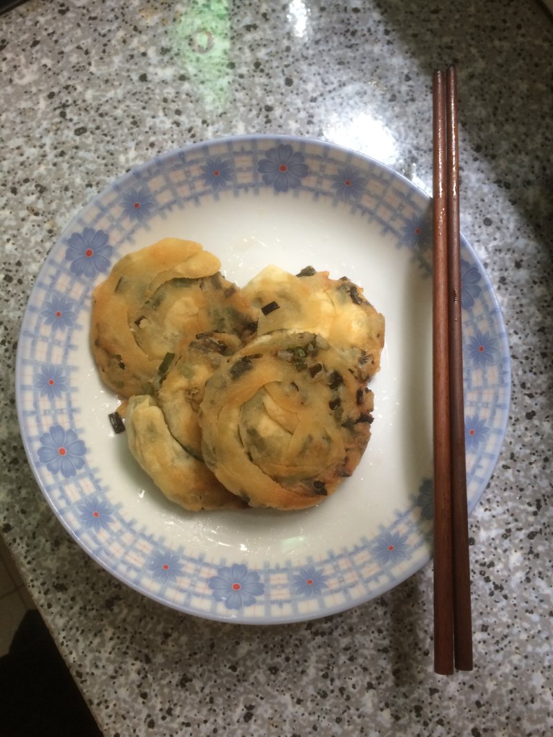 家常葱油饼的做法