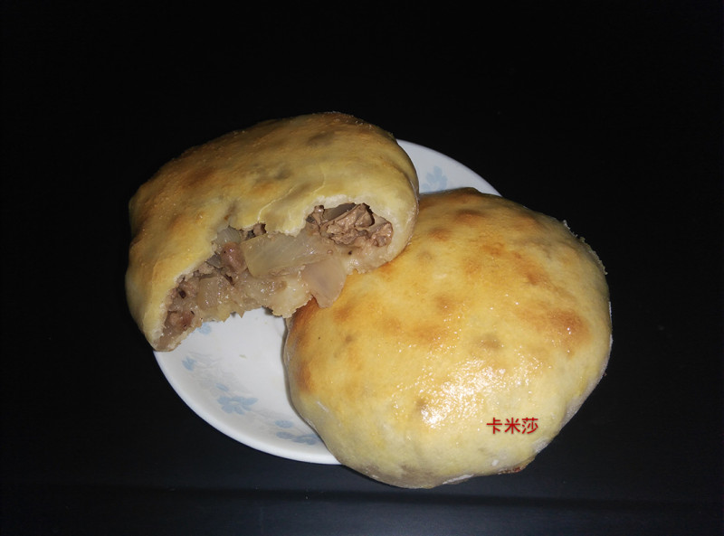 黑椒牛肉洋葱馅饼的做法