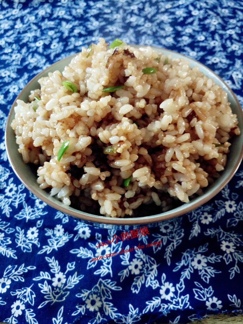 酱油炒饭~几分钟上桌的做法