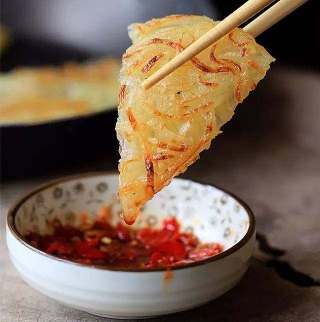 金黄土豆丝饼的做法