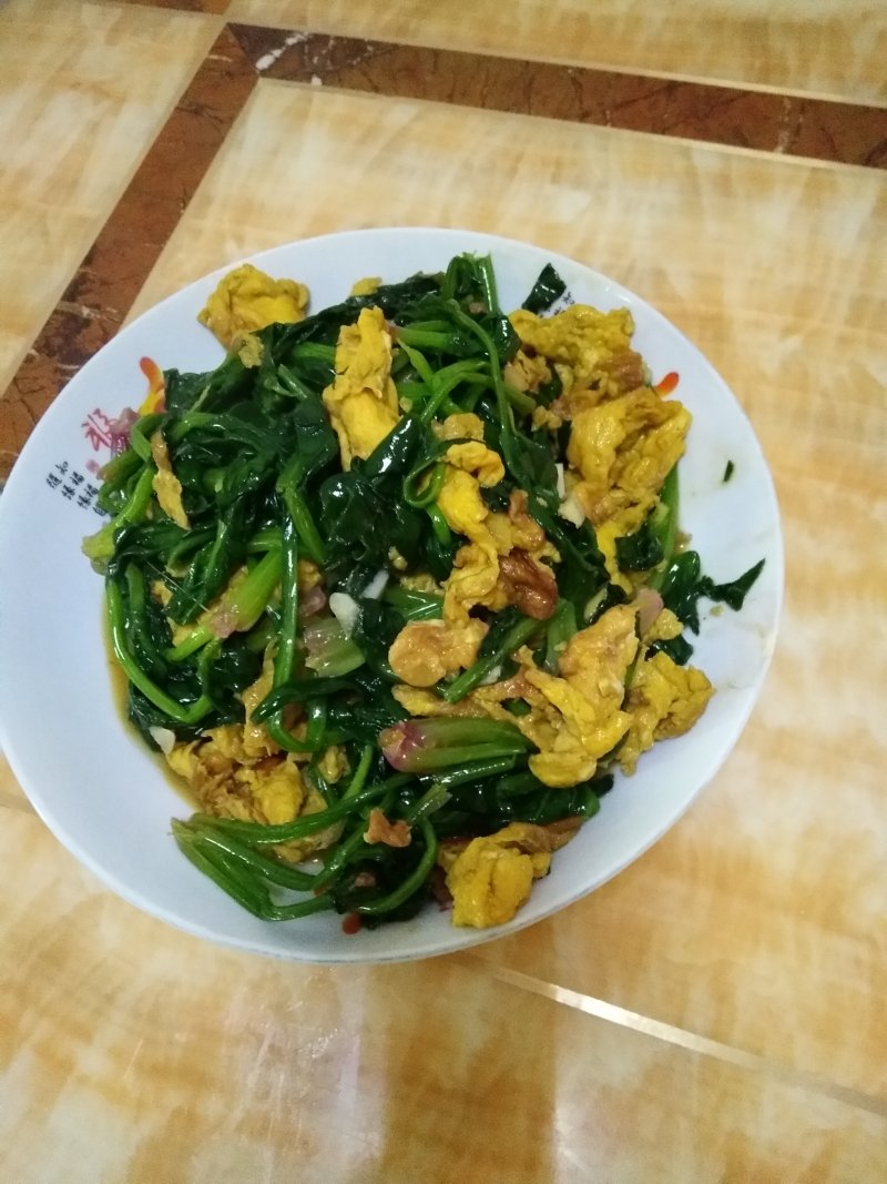 菠菜炒鸡蛋的做法