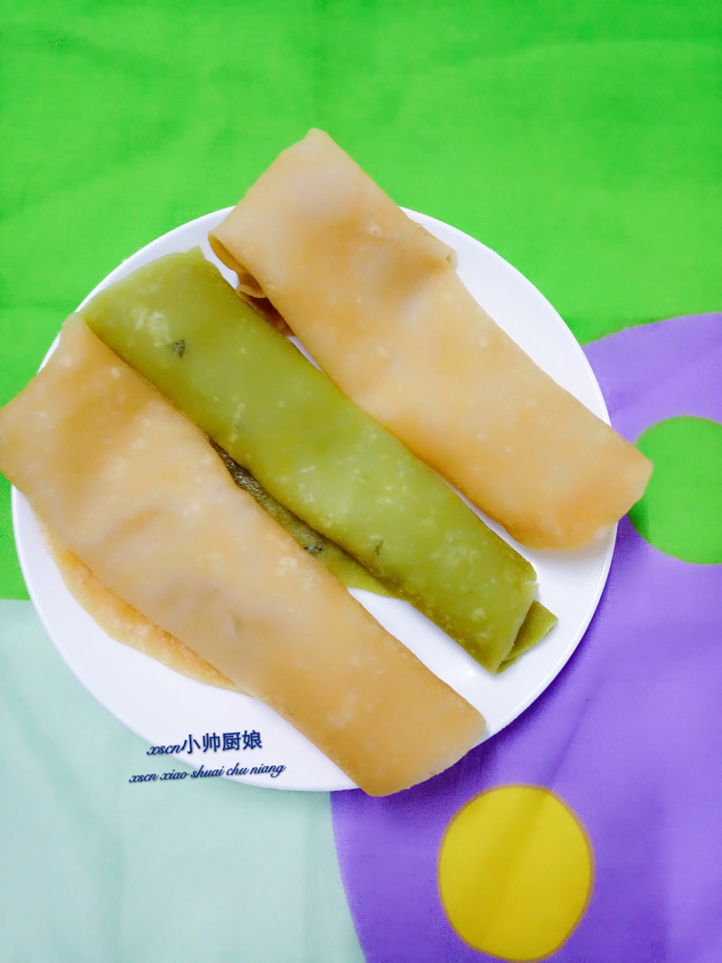 蔬菜春饼~蒸春饼《胡萝卜，苜蓿汁》的做法