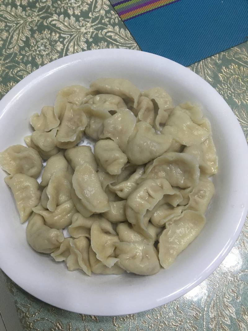 酸菜肉馅饺子的做法