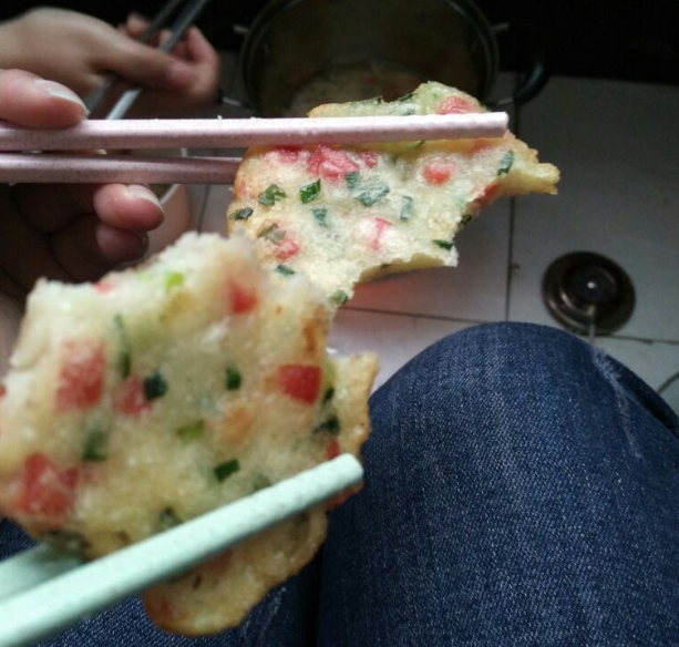 火腿黄瓜鸡蛋饼的做法