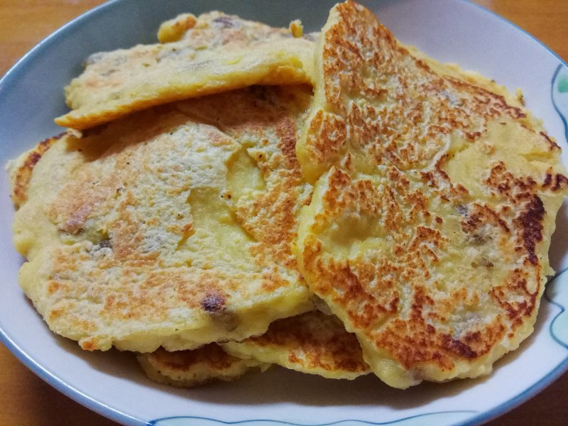 葡萄干豆渣煎饼的做法