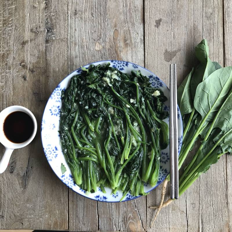 不用加油就可以做好吃的菠菜的做法