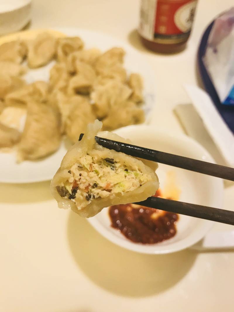 鸡肉芦笋水饺的做法