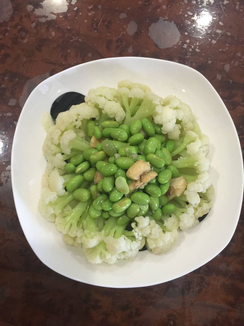 热拌菜之花椰菜和青豆的做法