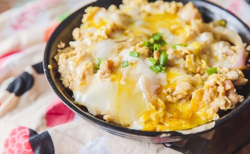 亲子饭（日名：親子丼）的做法