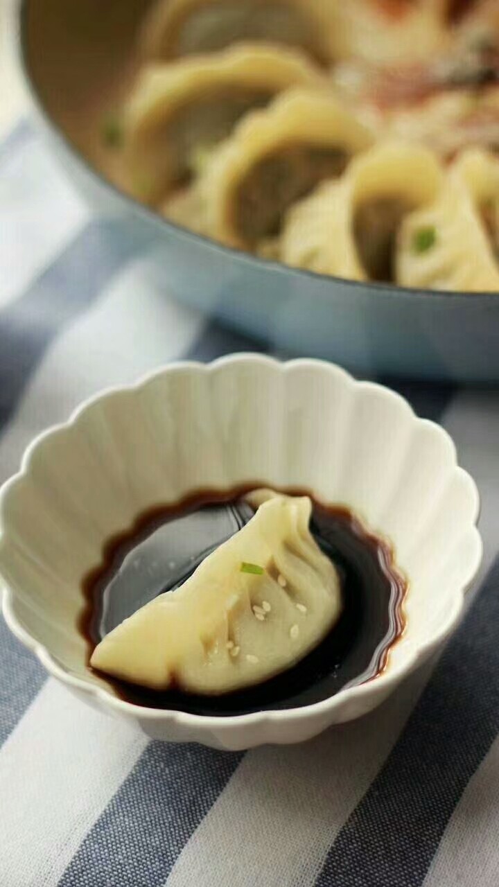 鸡蛋美食――韭菜鸡蛋水饺的做法