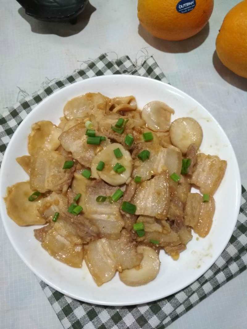 五花肉炒杏鲍菇的做法