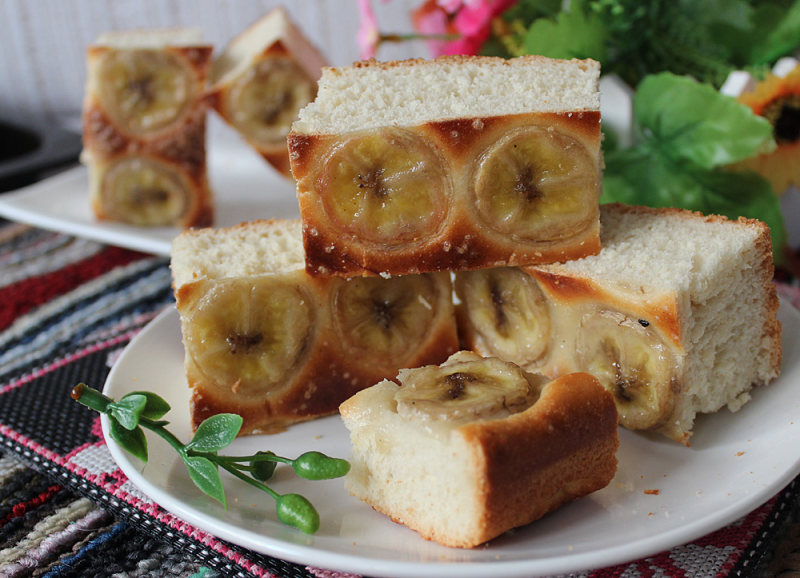 “花样美食”香蕉面包的做法