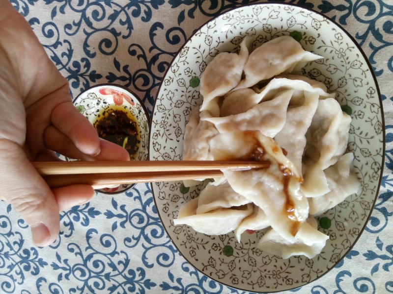 酸菜猪肉水饺的做法