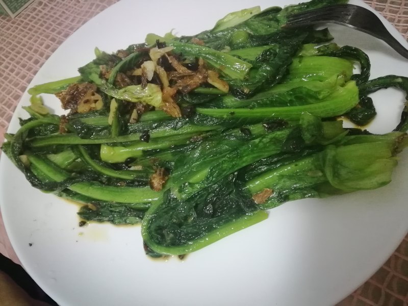 豆豉鲮鱼油麦菜的做法