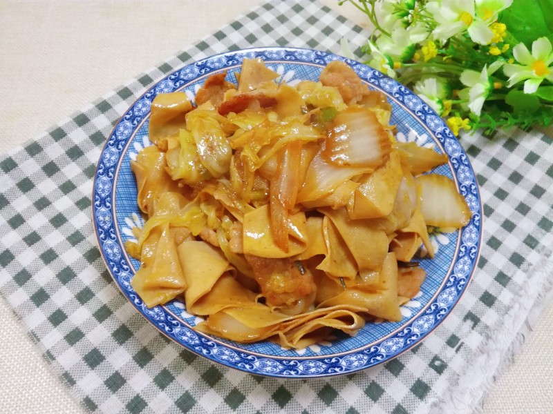 白菜片炒干豆腐的做法