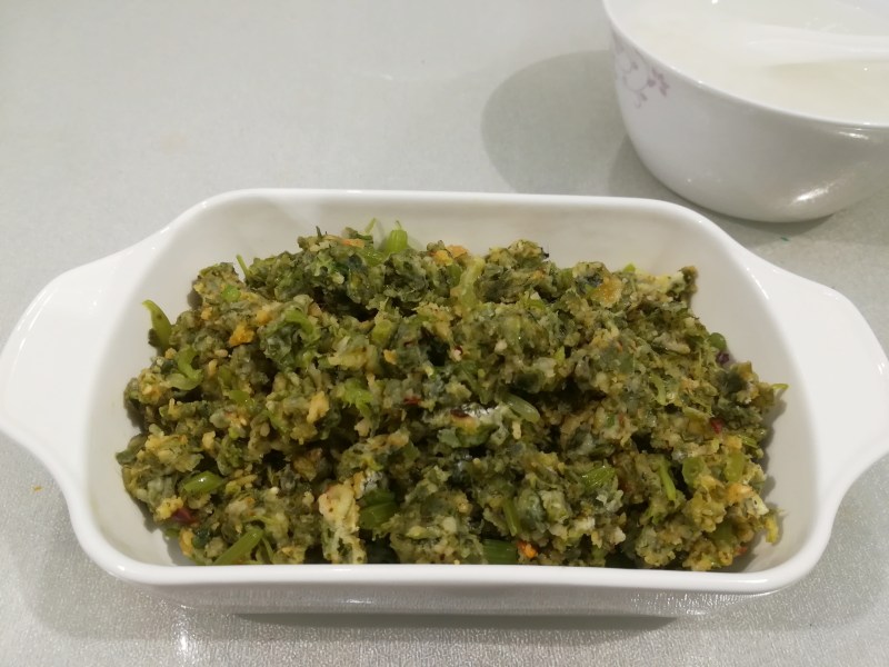 茼蒿麦饭的做法