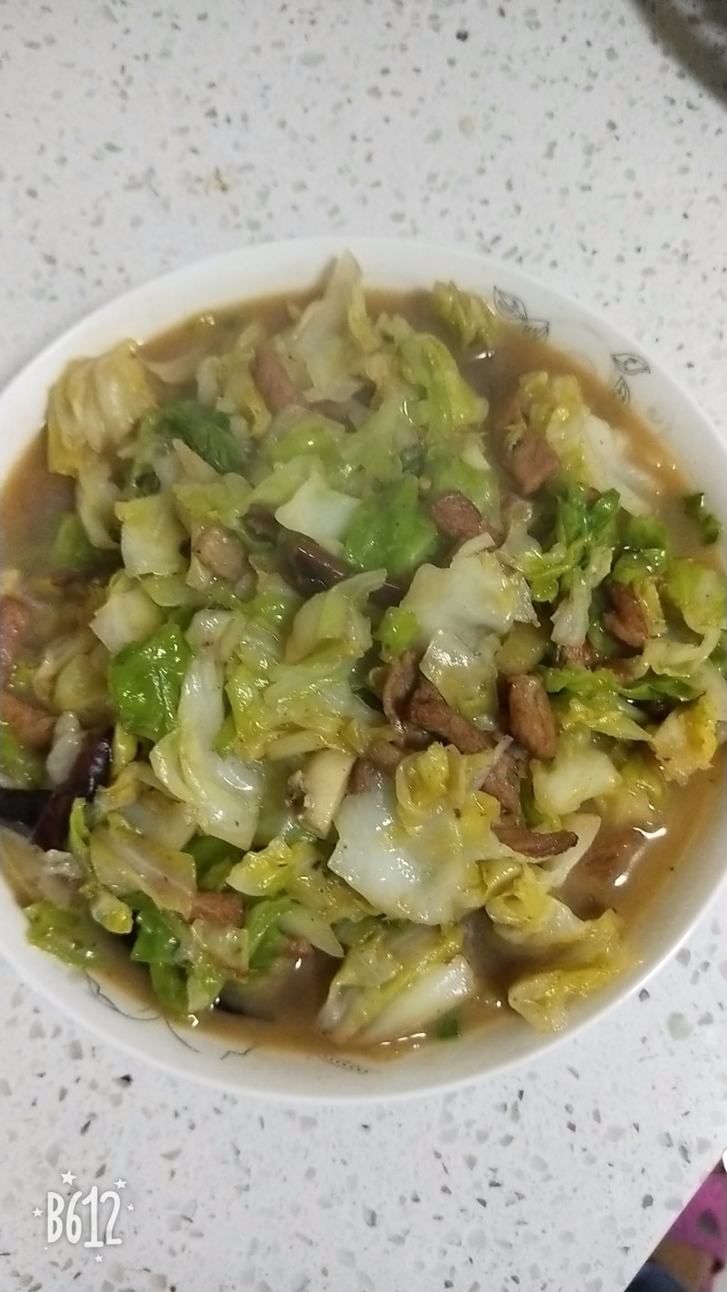 圆白菜炒肉的做法