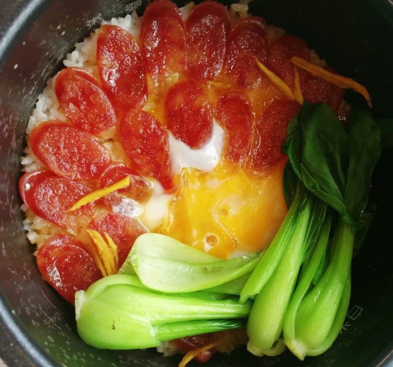 电饭锅版煲仔饭的做法