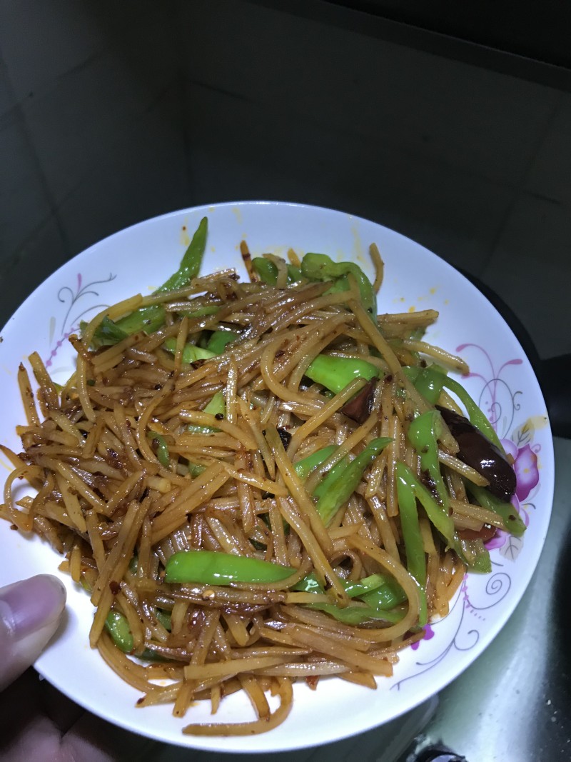 火锅底料之麻辣土豆丝~的做法