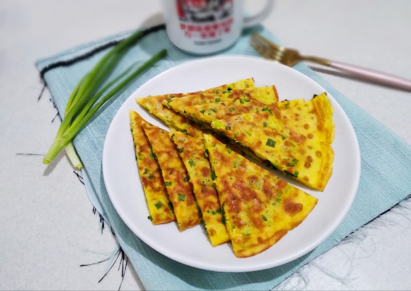 葱花鸡蛋饼的做法