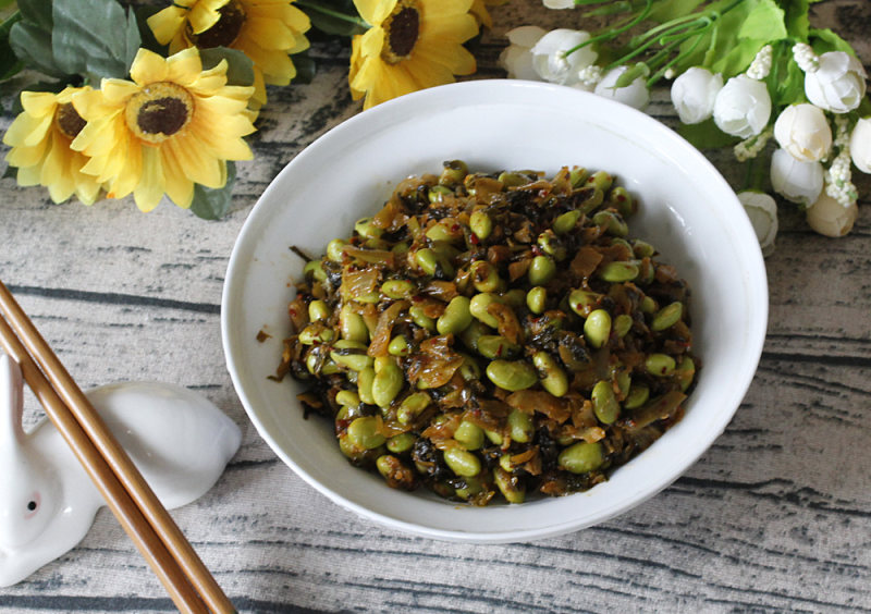 【下饭菜】酸菜炒毛豆的做法