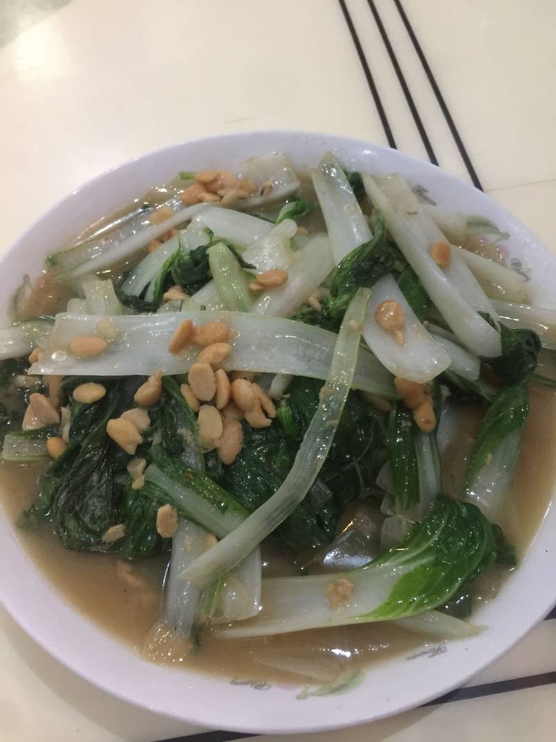 黄豆酱炒奶黄白菜的做法