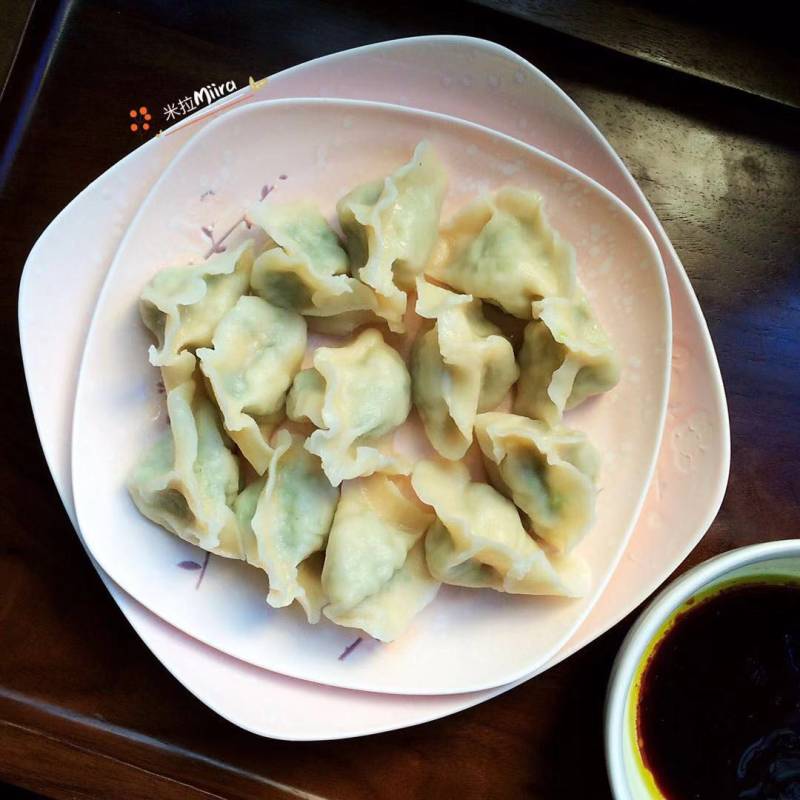 芹菜猪肉水饺的做法