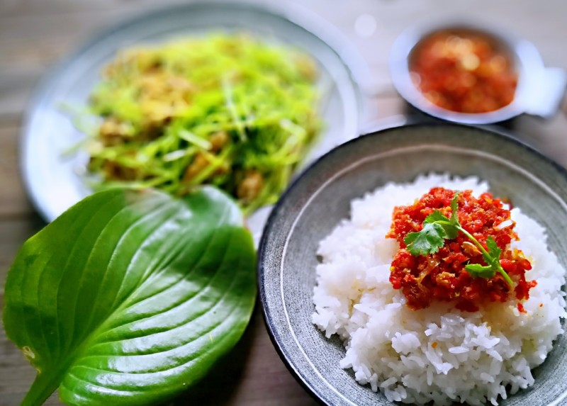 秃黄油拌饭的做法