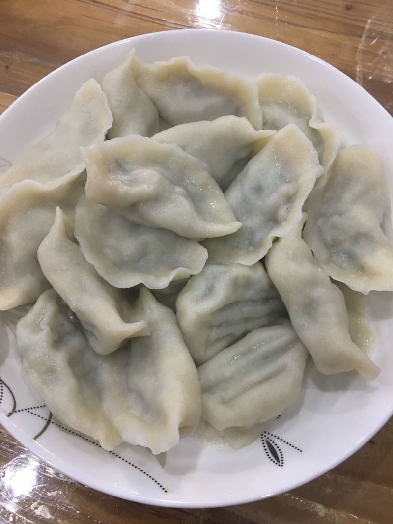 牛肉韭菜水饺的做法