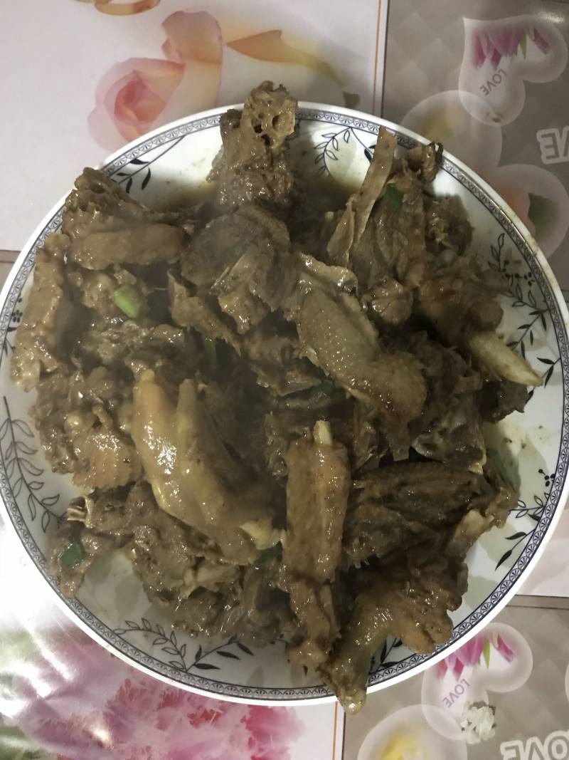 焖鹅肉的做法