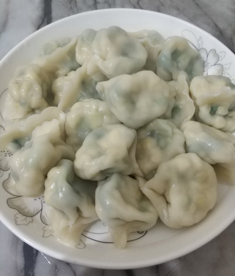 韭菜鸡蛋水饺的做法