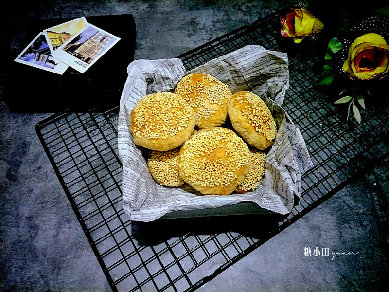 酥掉渣的芝麻糖酥饼的做法