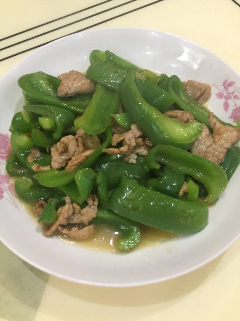 青圆椒炒肉片的做法