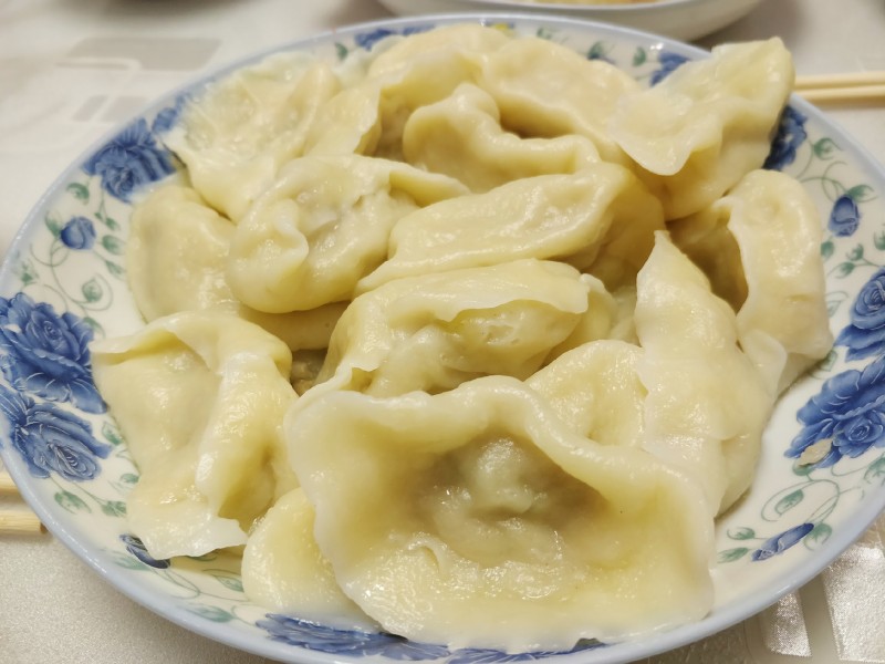 年夜饺子~酸菜肉馅水饺的做法