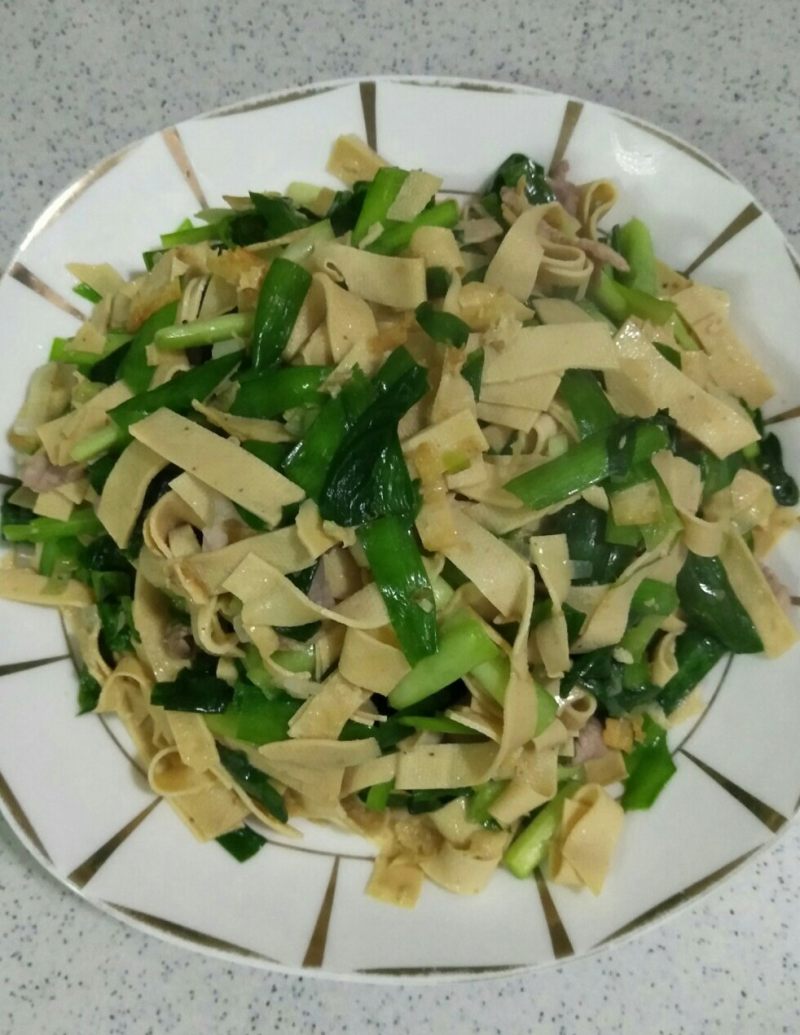 干豆腐韭菜炒肉的做法