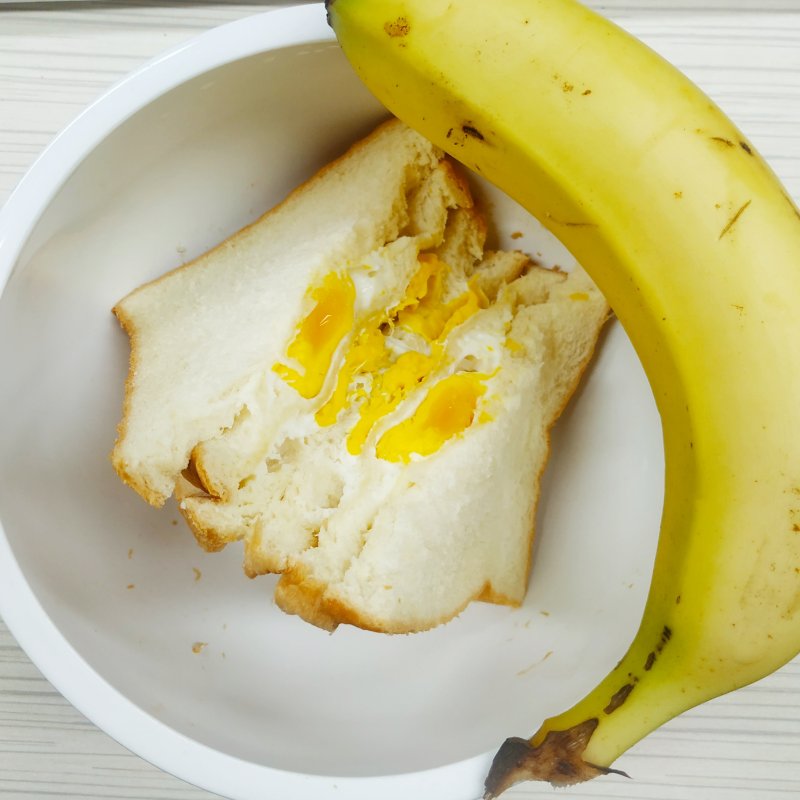 办公室美食时光～微波炉鸡蛋吐司的做法