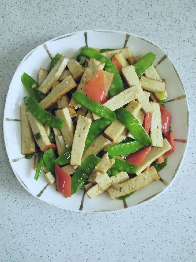 素鸡豆腐炒荷兰豆的做法