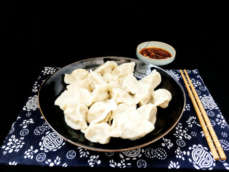 酸菜肉馅水饺的做法