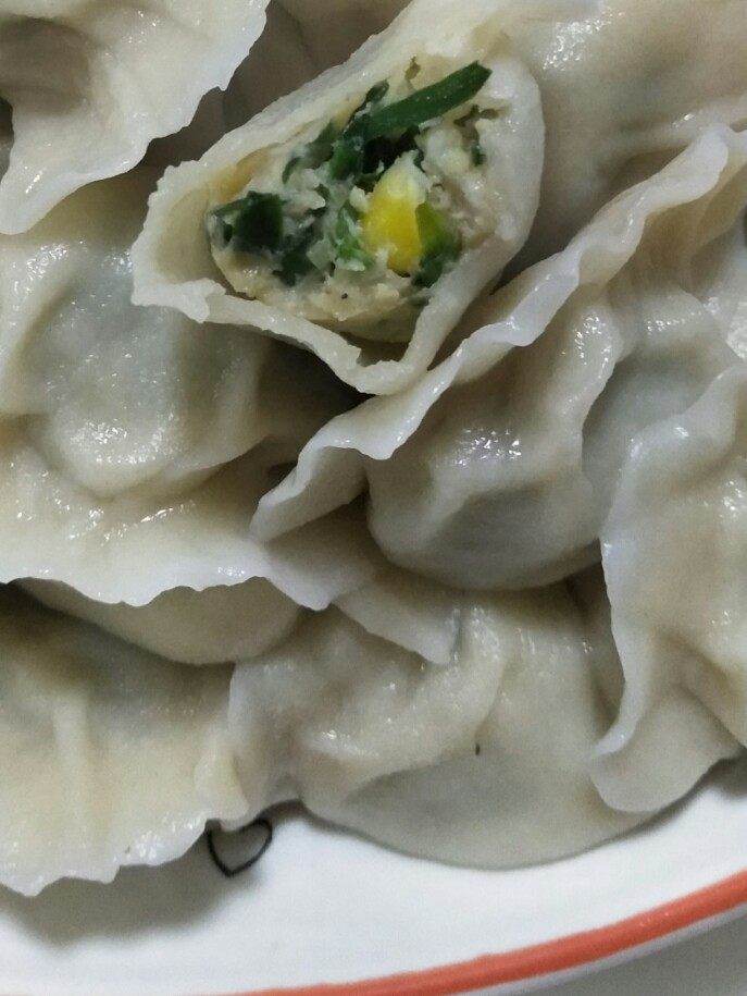 虾仁玉米粒水饺的做法