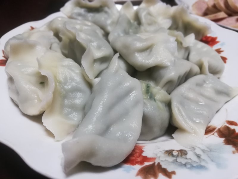 虾仁猪肉韭菜水饺的做法