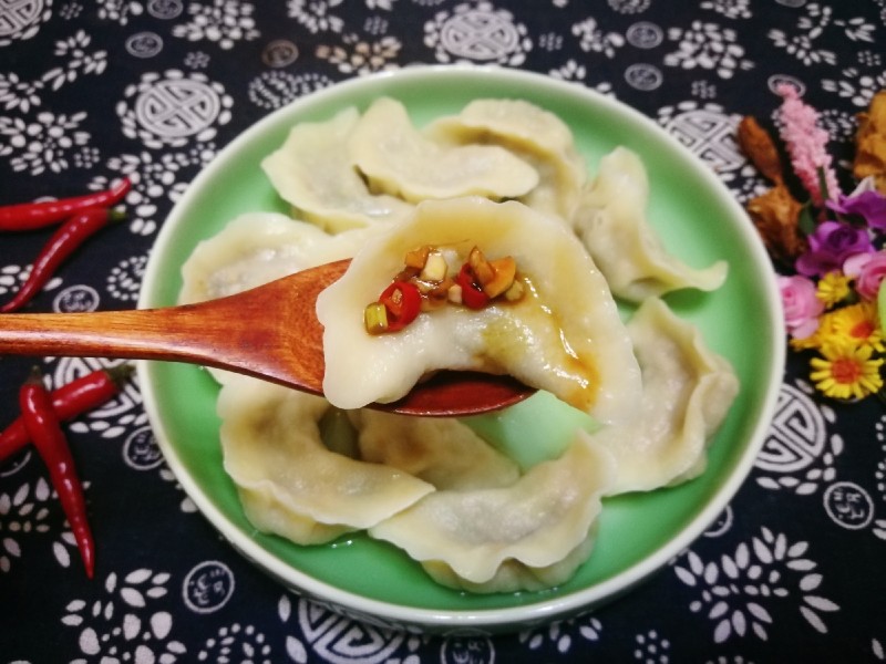 平菇韭菜粉条鸡蛋饺的做法