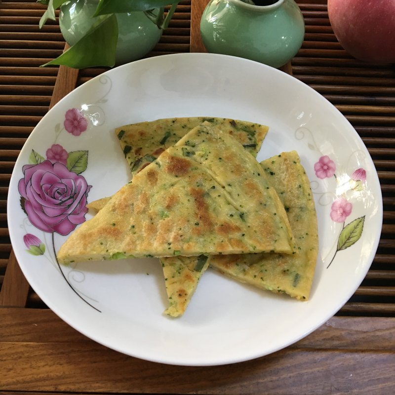 西兰花鸡蛋烙饼的做法