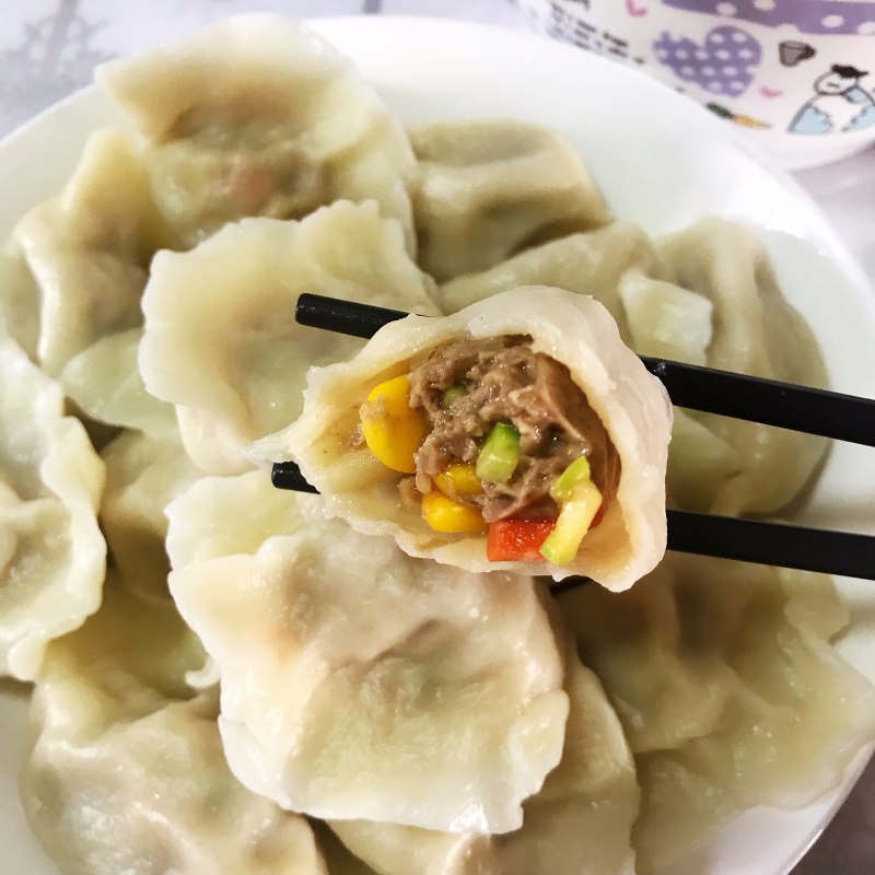 牛肉玉米蔬菜馅饺子的做法